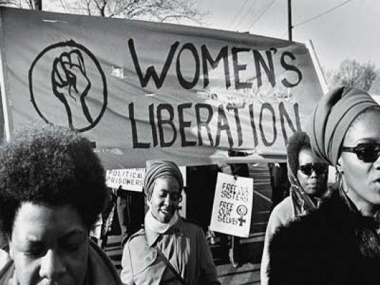 manifestaciÃ³n de mujeres feministas pidiendo la libertad