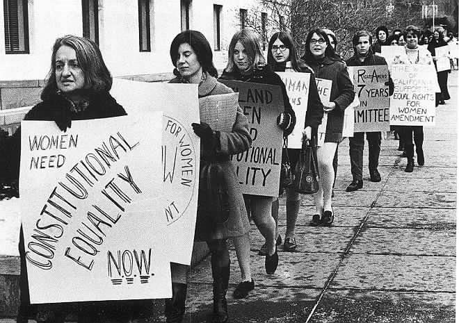 mujeres en una manifestaciÃ³n durante la tercera ola feminista